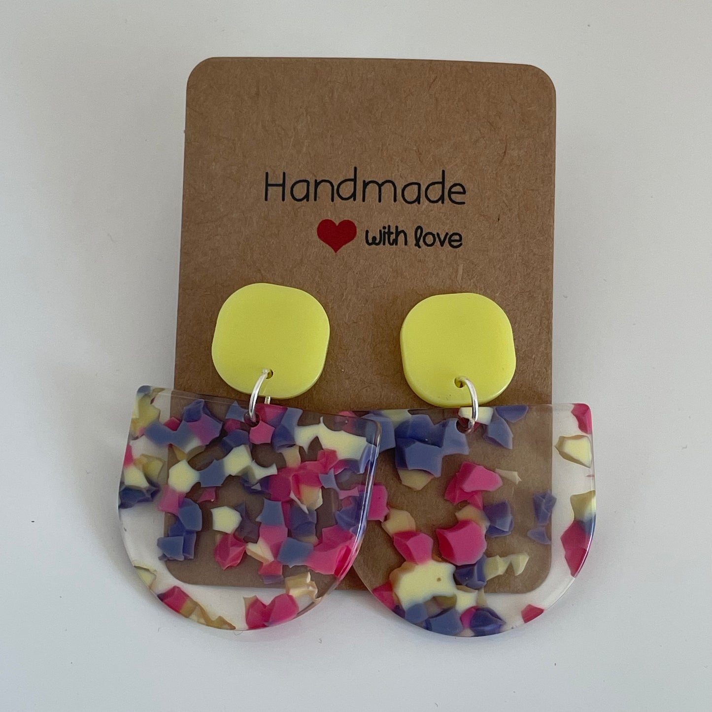 Boucle d'oreille en acrylique