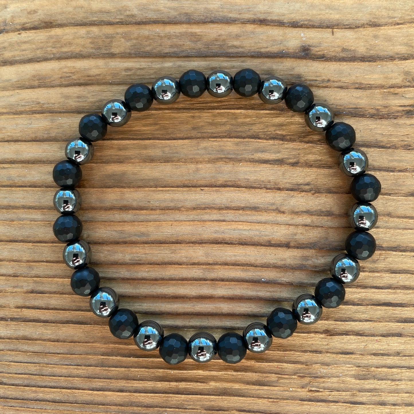 Bracelet Hématite et Onyx noir mat à facettes de 6mm